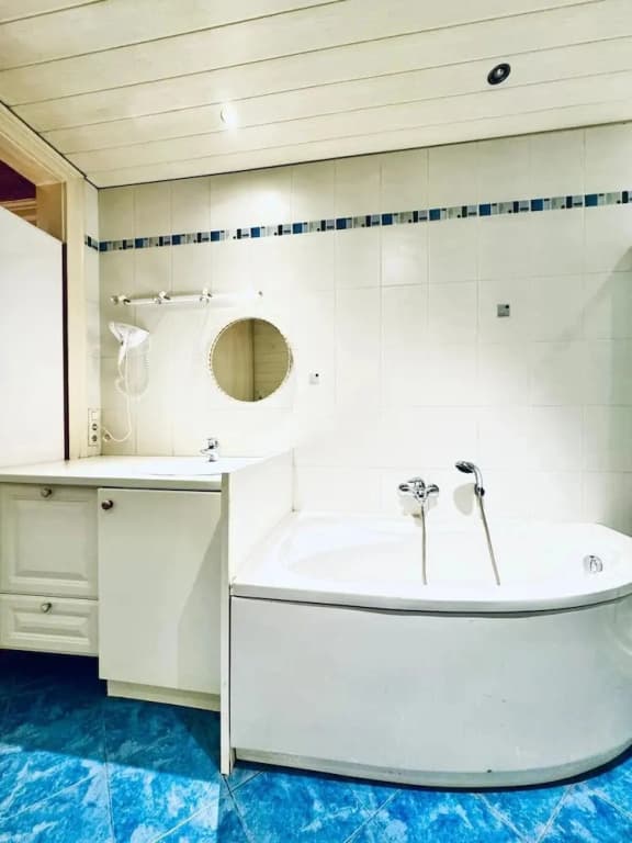 Spacious Private Room Near FAC Platz - photo 8