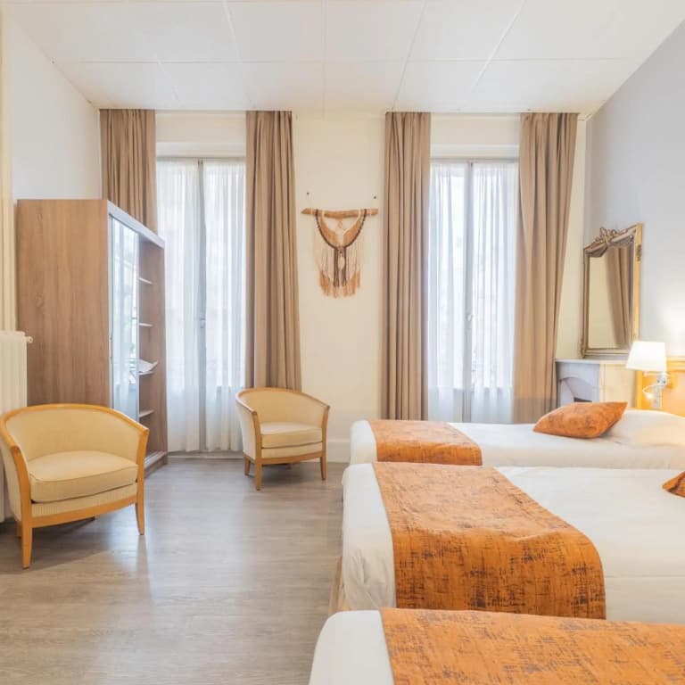 Hotel Busby - photo 42
