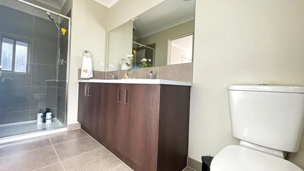 Spacious 7BRM 5-bathroom Rental House - photo 10