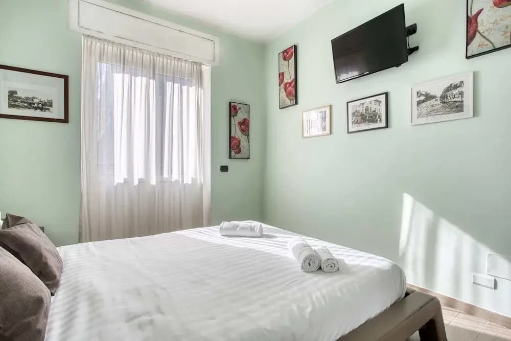 Delightful flat with balcony - photo 2