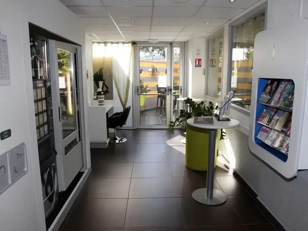Ibis budget Nice Palais Nikaa - photo 13