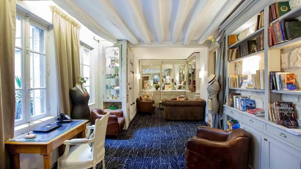 Hôtel Bonaparte - photo 11