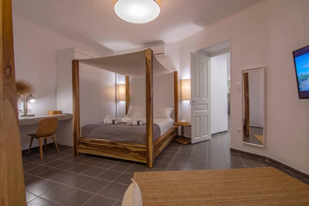 Art Pantheon Apartment (Three-Bedrooms) - photo 4