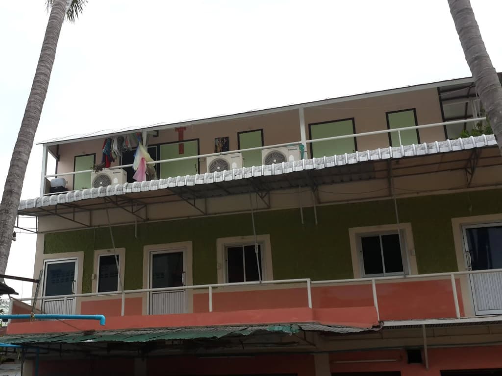 Pink House - photo 3