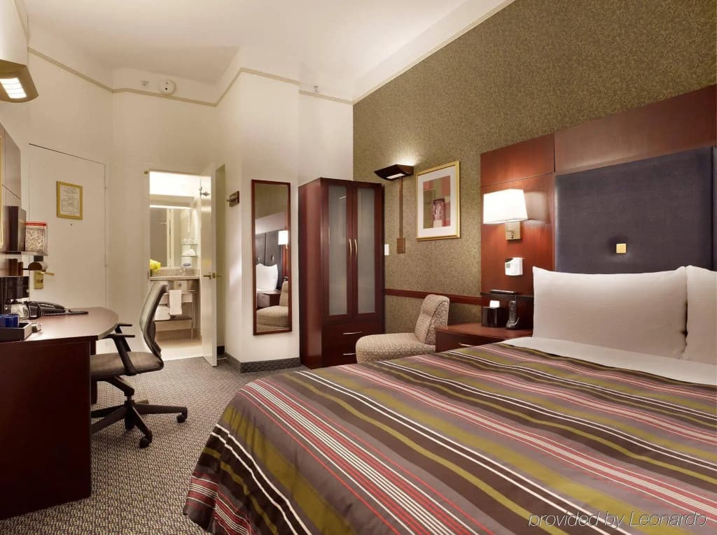 Radisson Hotel New York Wall Street - photo 4