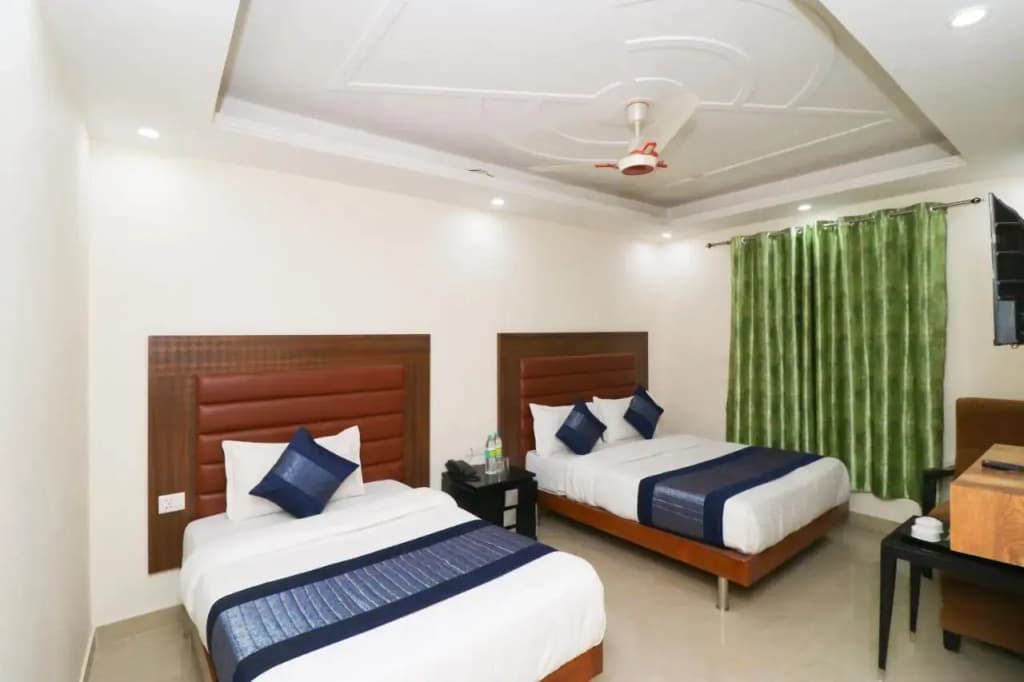 Hotel The Glory - photo 4