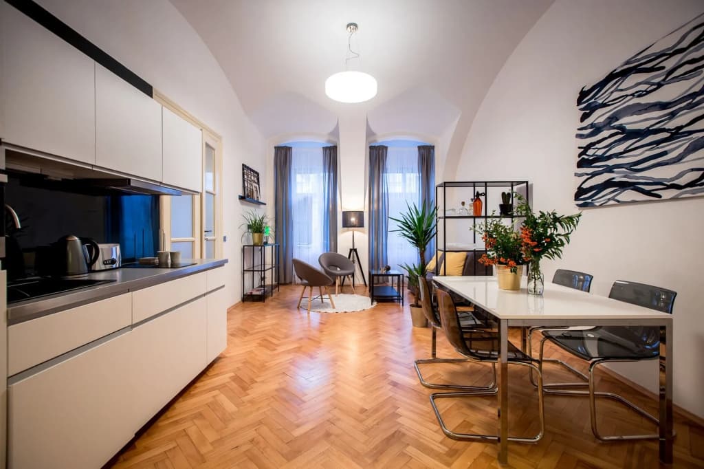 Friday Songs Apartments - photo 17