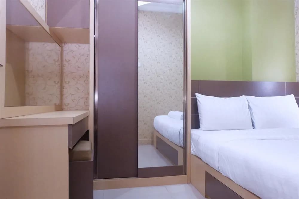 Best Price Green Pramuka Apartment - photo 4