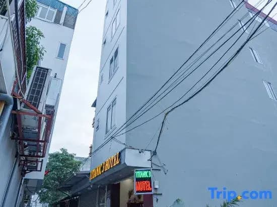 Titanic 3 Hotel - photo 18