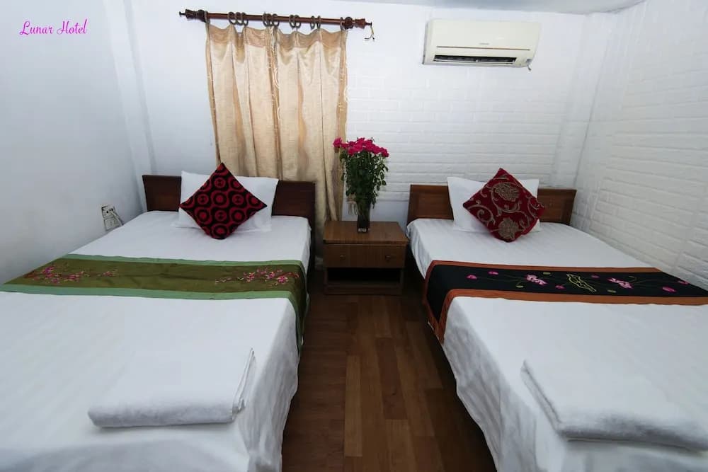 Lunar Hotel - photo 4