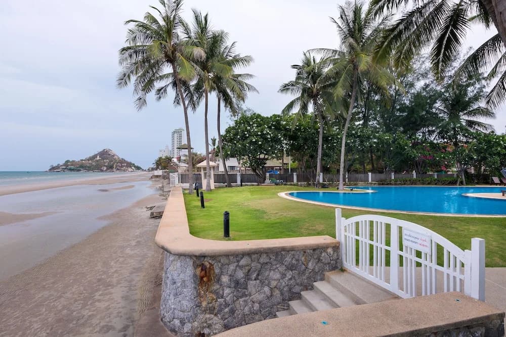 Baan LonSai Beachfront Condominium - photo 22