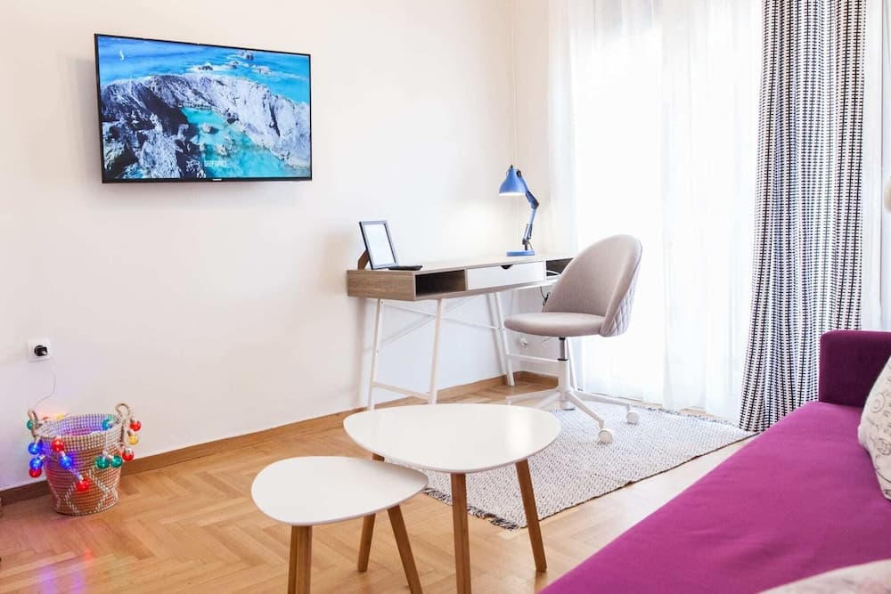 Modern New Apt next To Metaxourgeio - photo 32