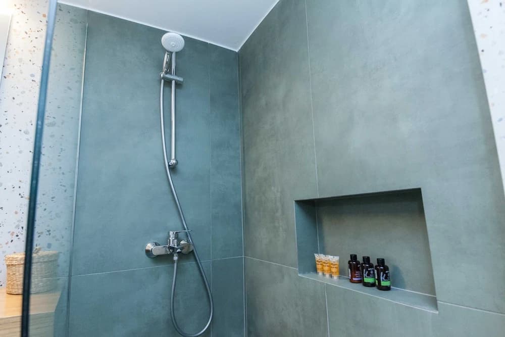 Pagrati Urban Oasis Getaway 2Bd Apt - photo 9