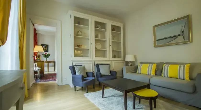 Louvre  Bed And Breakfast - photo 4