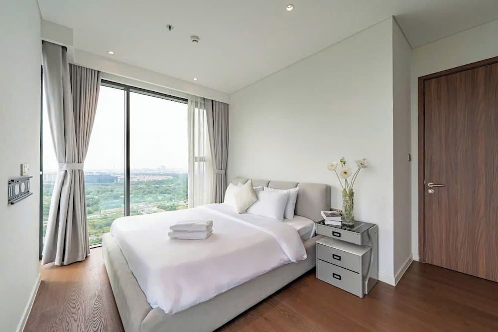 The CREST Premier Residence - photo 15