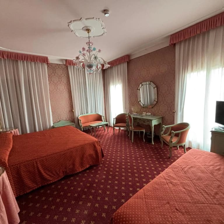 Hotel Rialto - photo 36