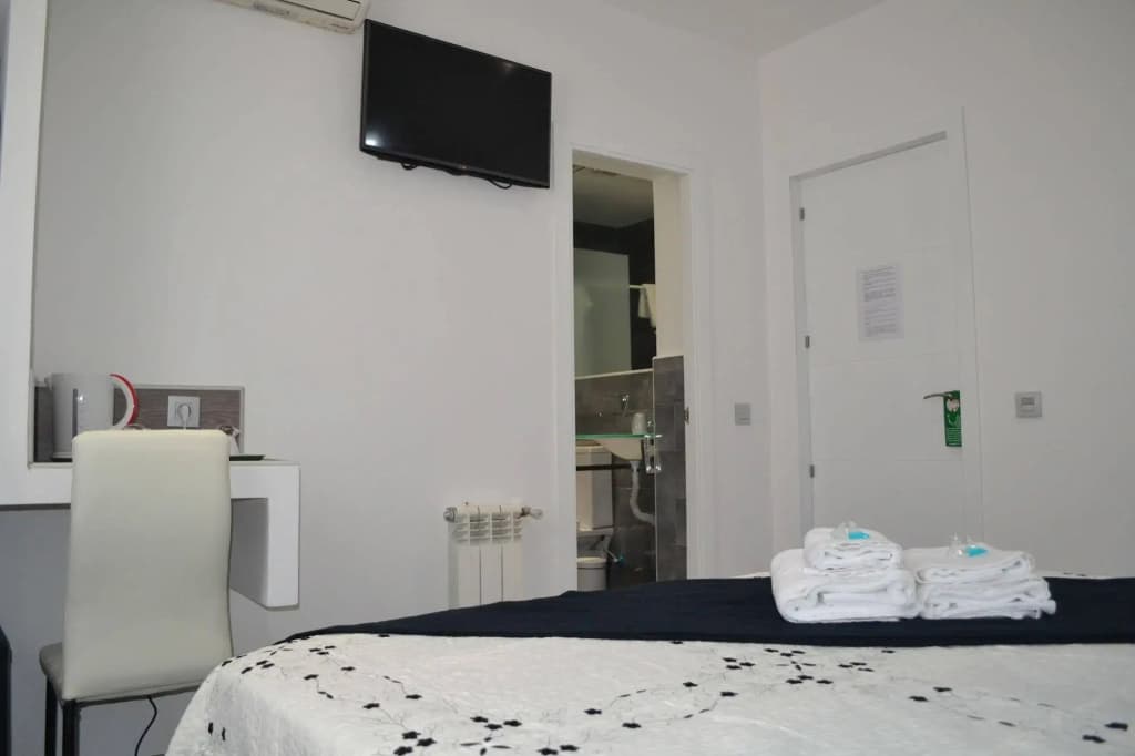 Hostal Meyra - photo 4