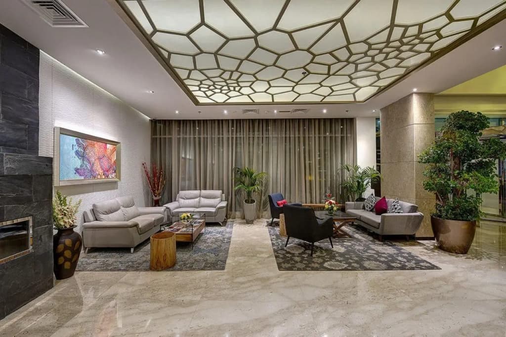 Grandeur Hotel - photo 14