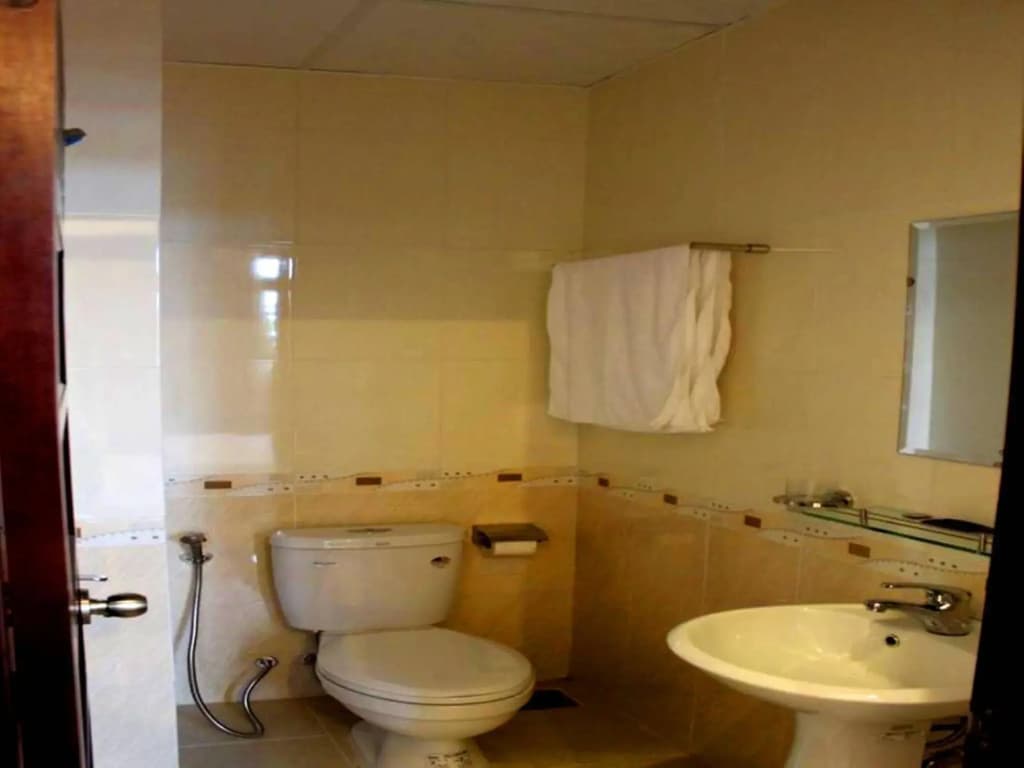 Phuong Binh Hotel - photo 9