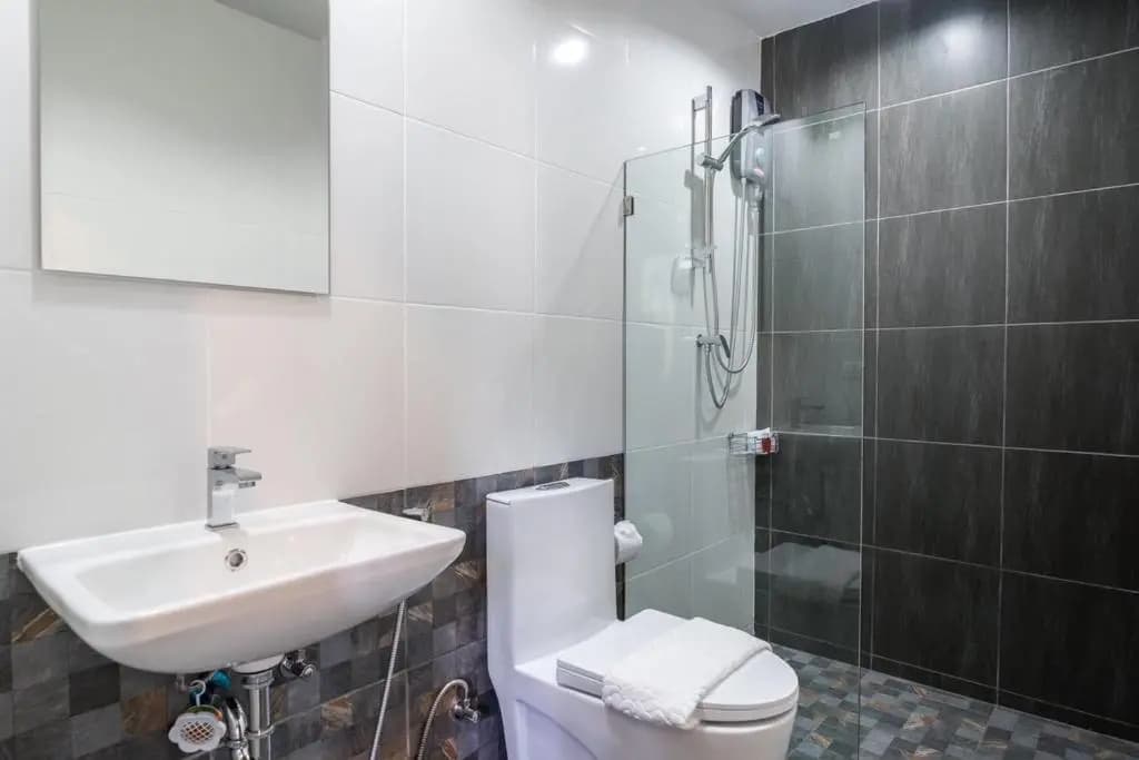 PP Grand Kamala Hotel - photo 10