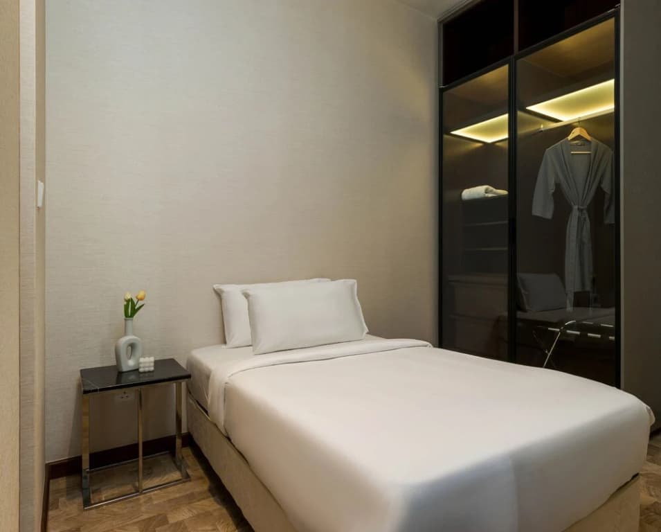 Expressionz Professional Suites by Perfect Host - photo 4