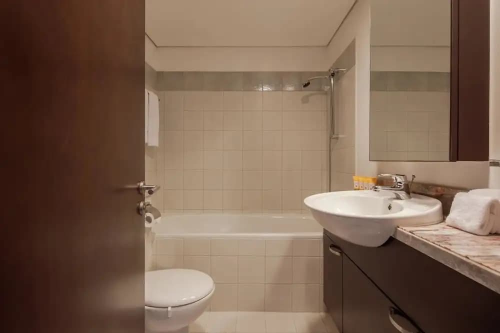 Fantastay Marina Tower - photo 10