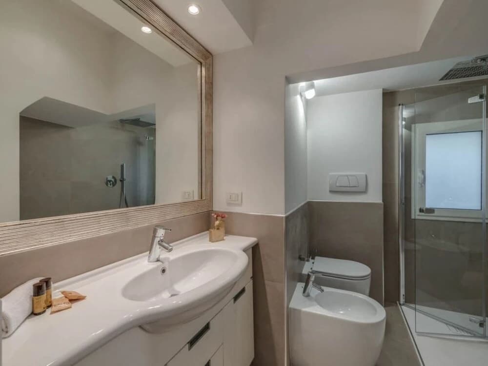 Dotflorence Apartments - photo 9
