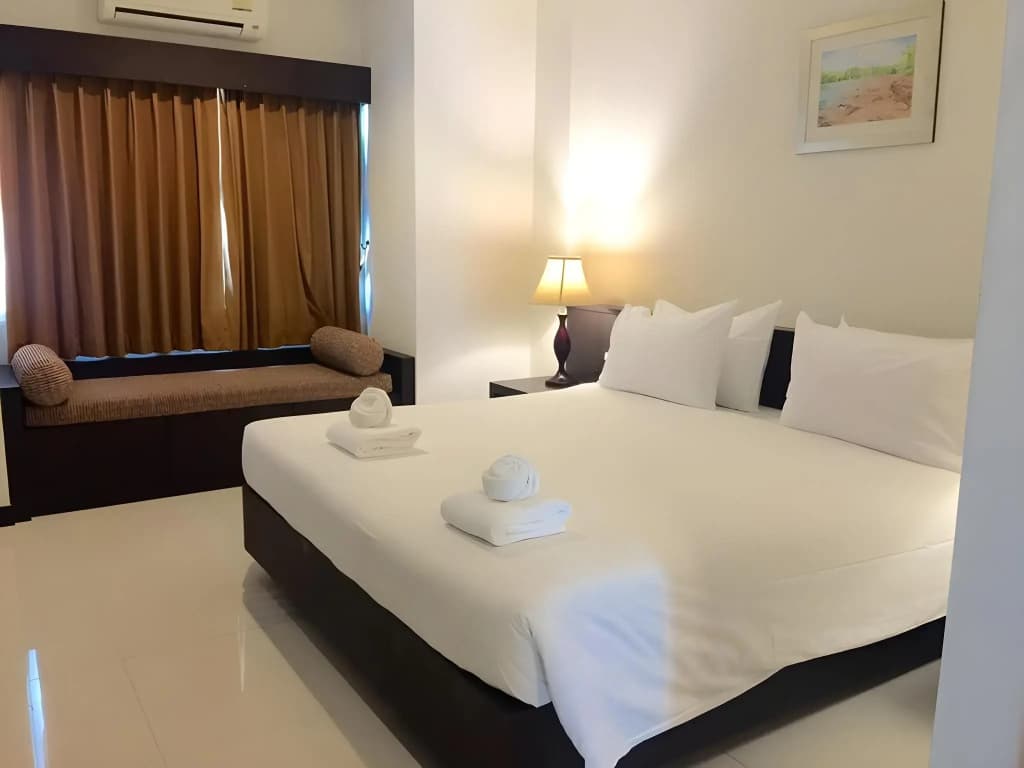 The White Pearl Hotel - photo 12