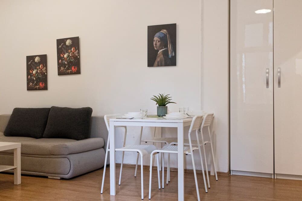 Urban Haven 1BR With 1LR Downtown - photo 13