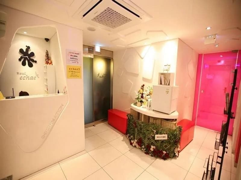 24 Guesthouse Sinchon Avenue - photo 7