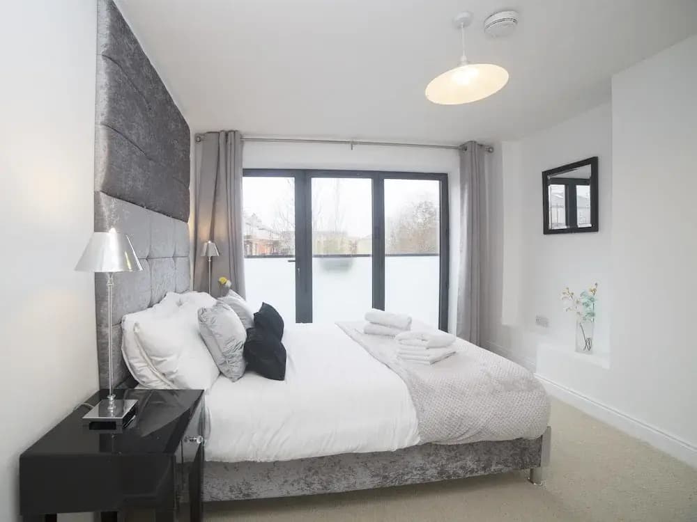 Boutique Tower Bridge Apartment - photo 10