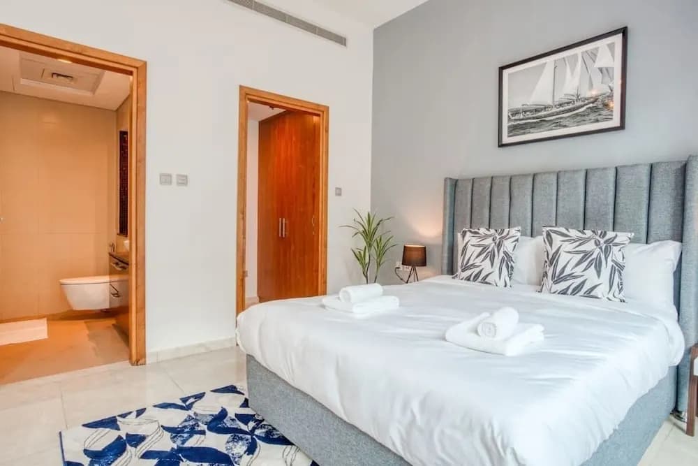 Chic & Cosy Apartment in Bay Square - photo 3