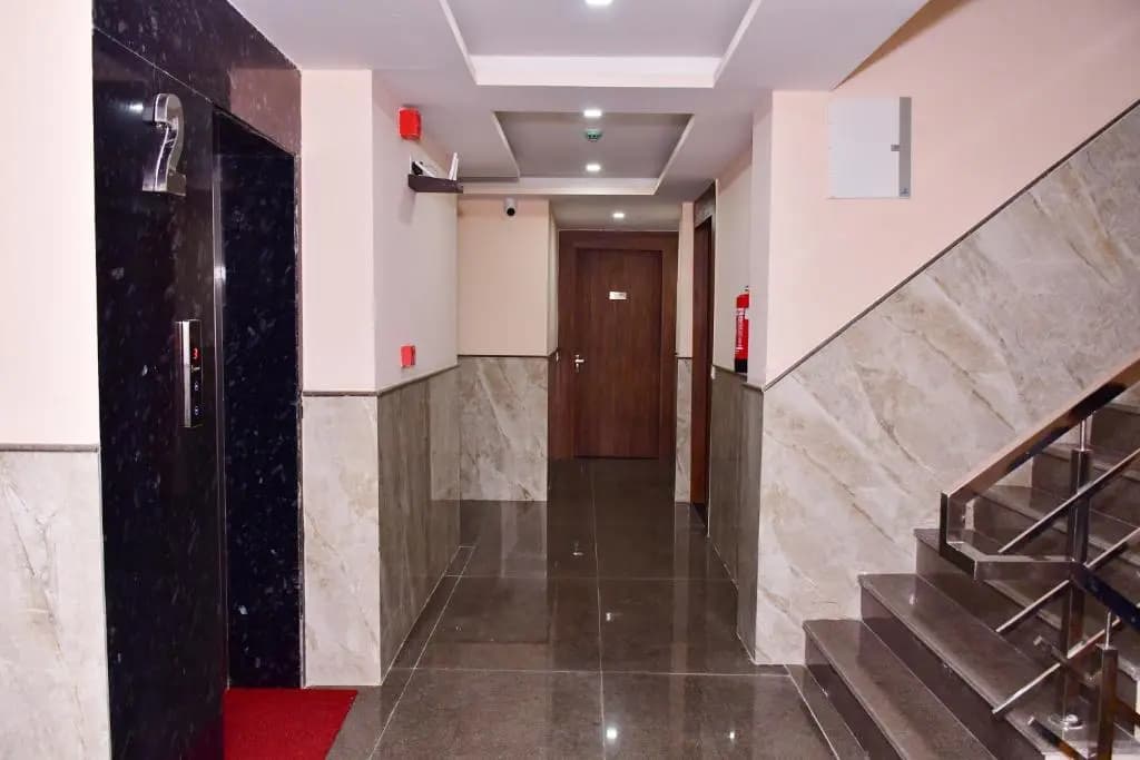Hotel Royal inn igi - photo 8