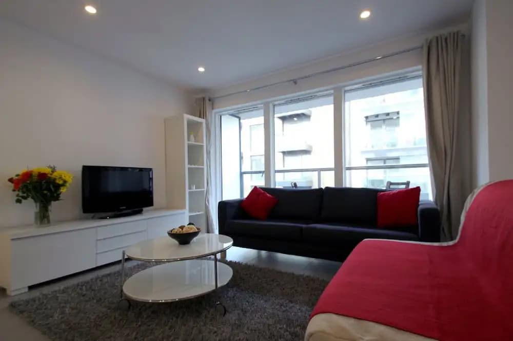 Dance Square Apartments - photo 1