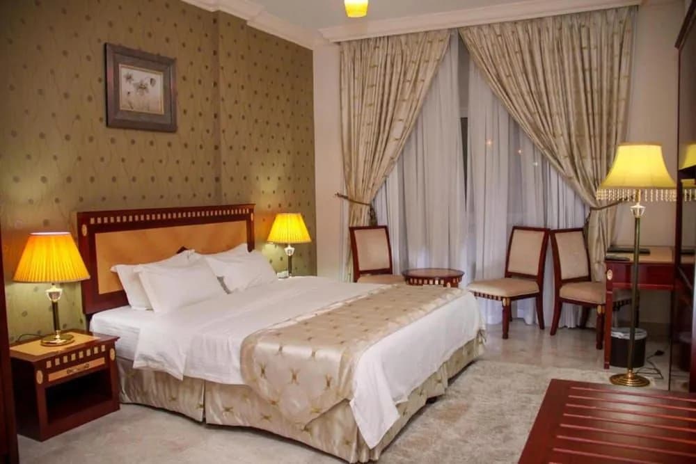OYO 136 Pioneer Hotel Apartments - photo 4