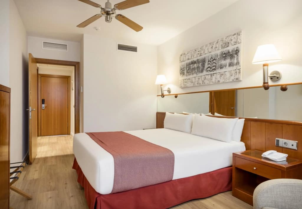 Ilunion Les Corts Spa Hotel - photo 17