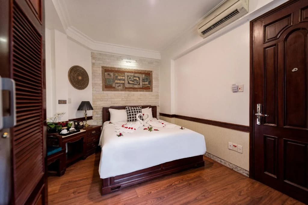 Prince II Hotel - photo 6