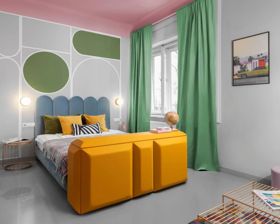 Lucifer Apartment - photo 1