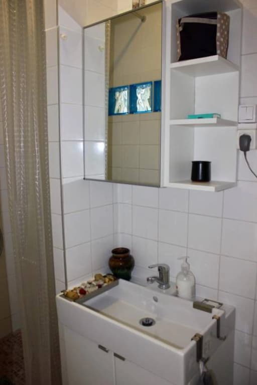 Comfortable 1 Bedroom Apartment in Paris 7th - photo 5