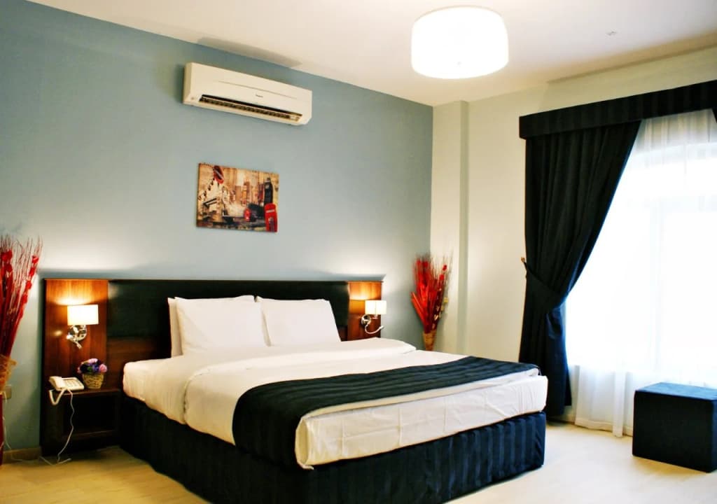 Weekend Hotel - photo 4