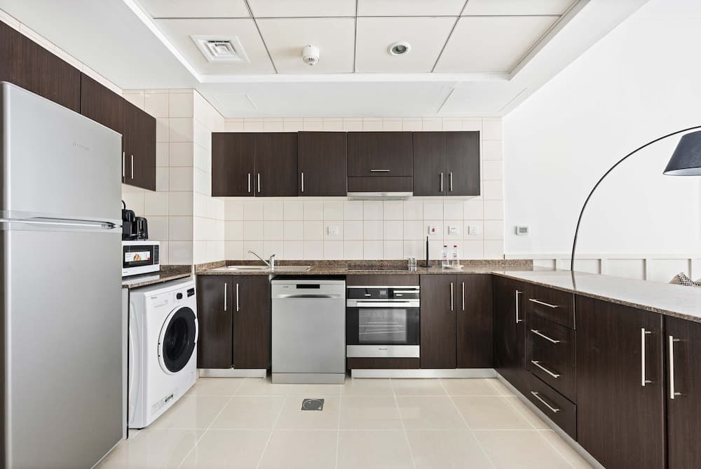 Silkhaus Bay Central Tower Near Marina Mall - photo 8