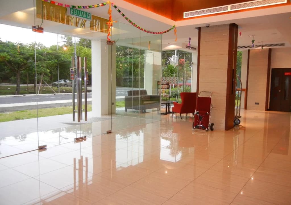 C'haya Hotel - photo 2