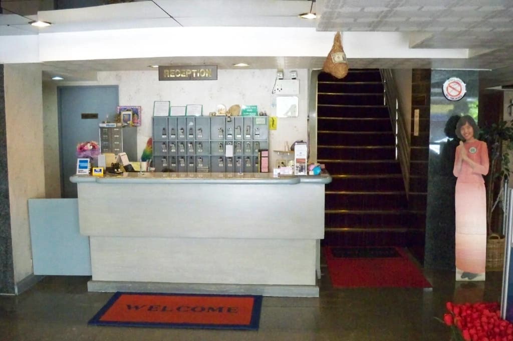 Far East Inn - photo 16