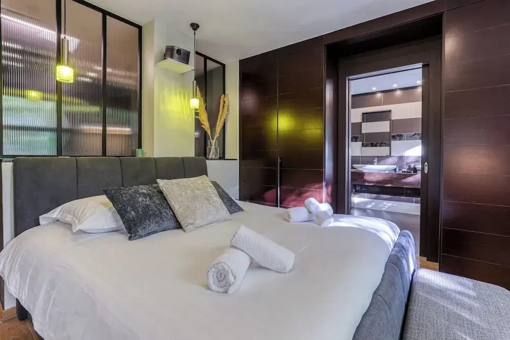 Montaigne Executive Suite - photo 5