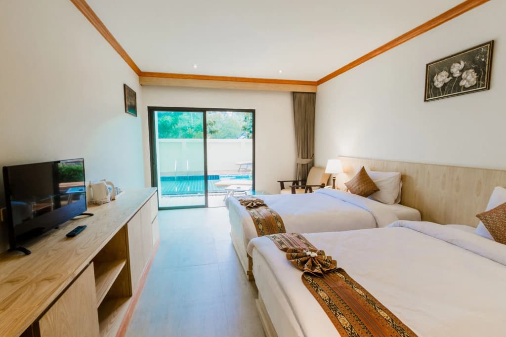 Airport Beach Hotel Phuket - photo 5