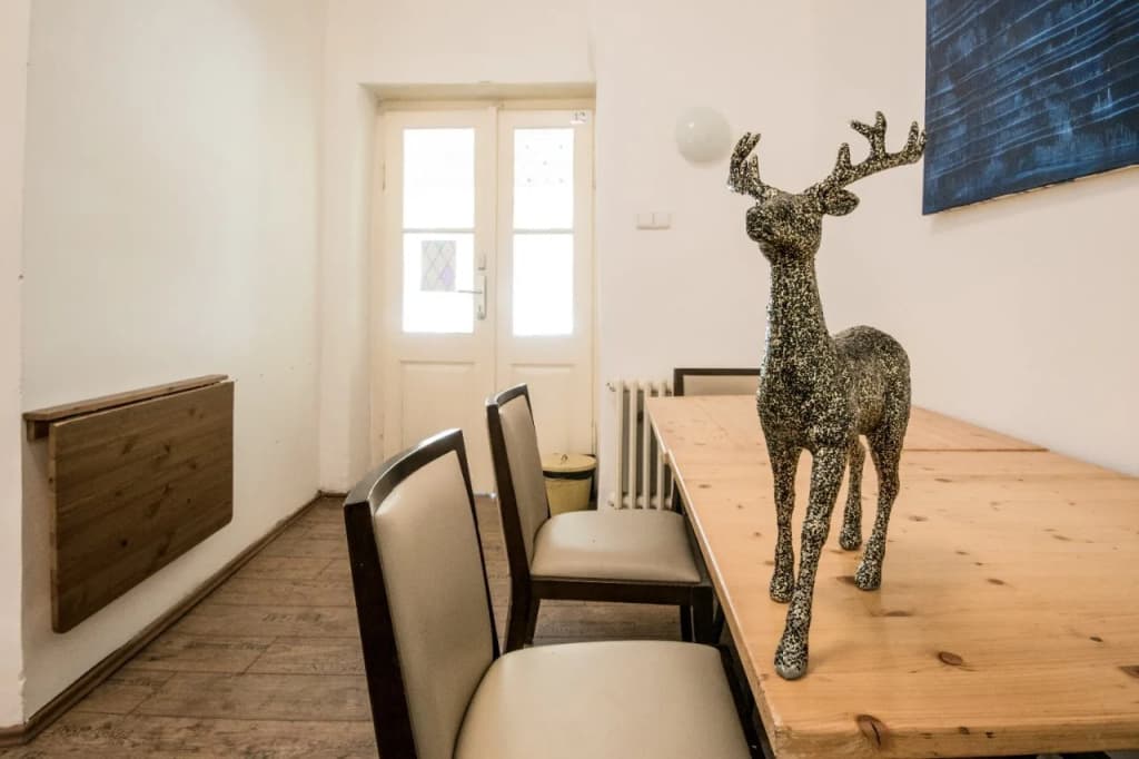 Charles Bridge Economic Hostel - photo 19