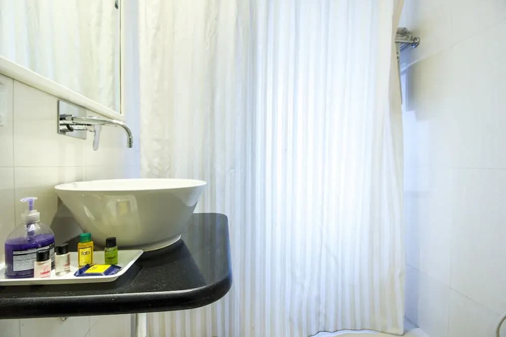 Cabana Hotel - photo 8