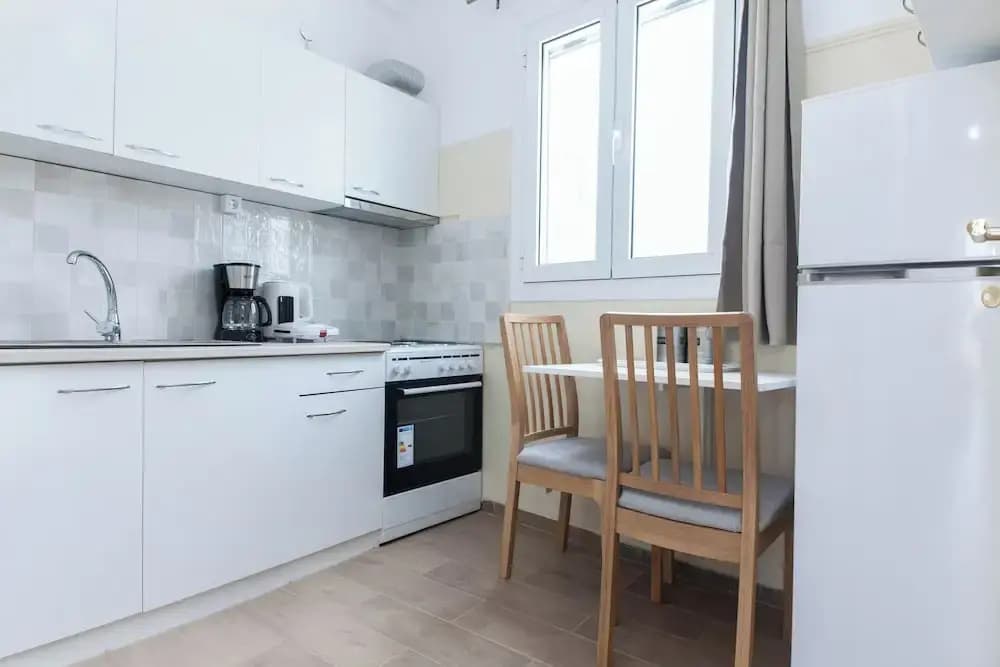 Modern Comfort 1Bd Apt with Balcony - photo 15