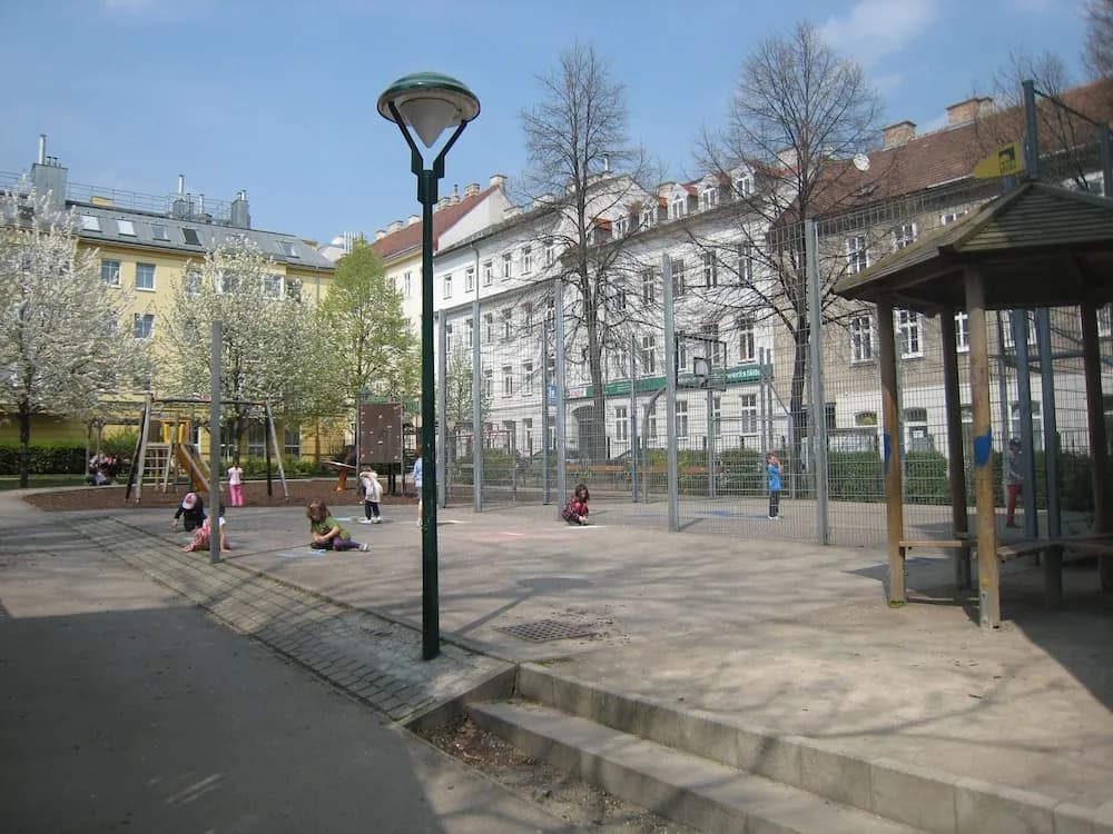 Vienna Westend City Hostel - photo 14