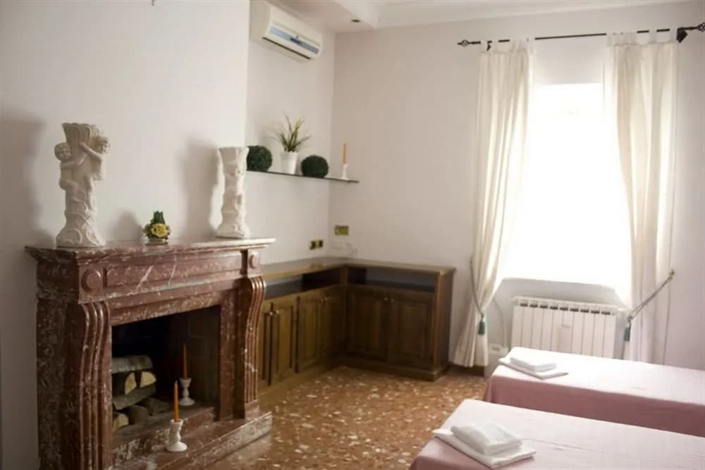 Mr Rome - photo 2